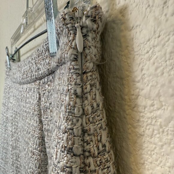 Paige 💋 Tweed Molly Mini Skirt \\ Ecru/Gold // Size 4 - Picture 11 of 16